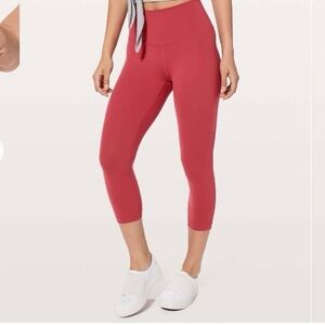 Lululemon Wunder Under Crop Hi-Rise 21" Vintage Rose red size 6 EUC